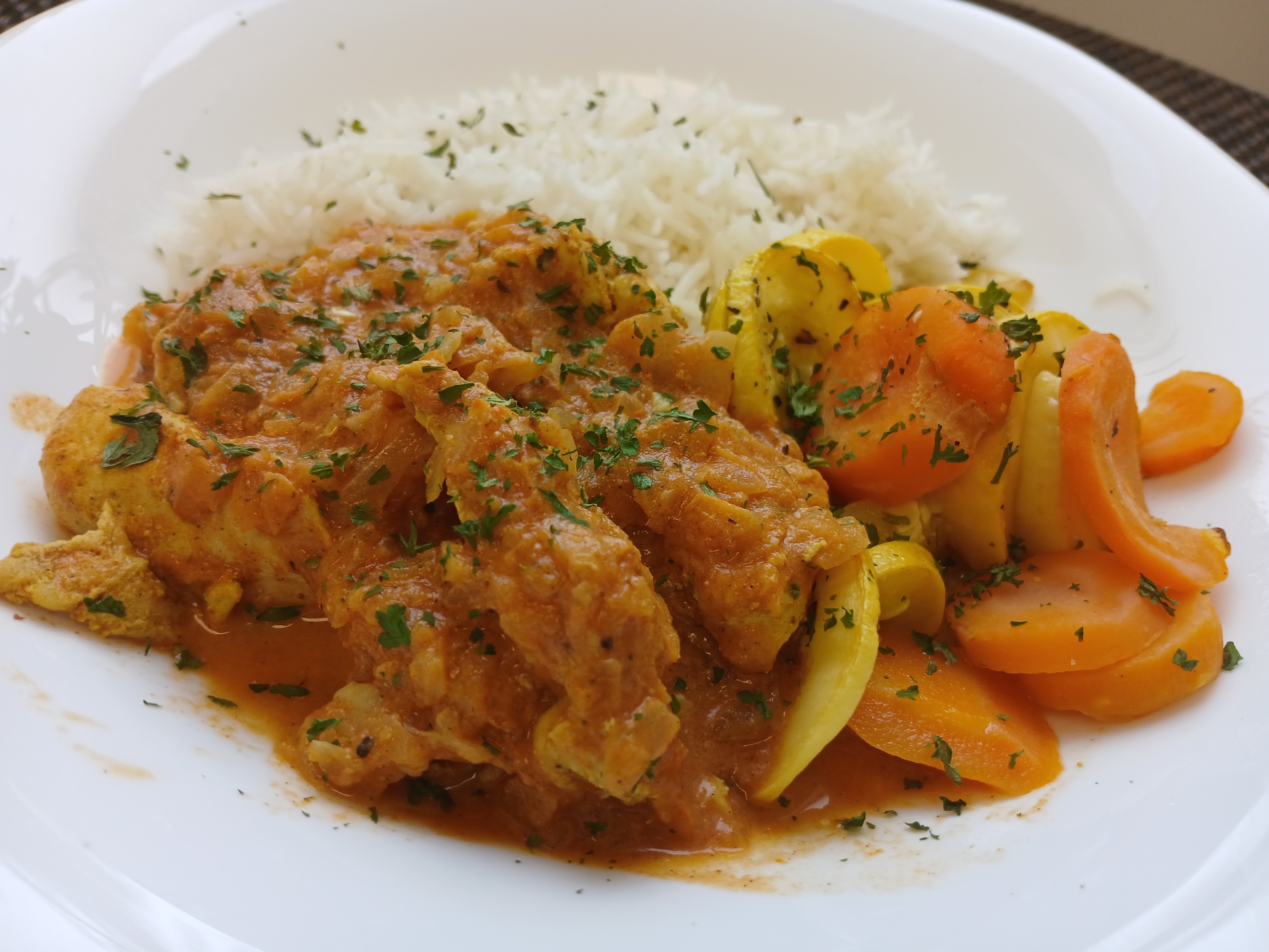 Poulet au beurre et aux épices