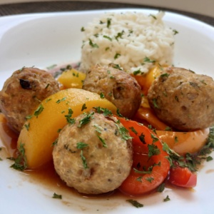Boulettes de porc aux pêches